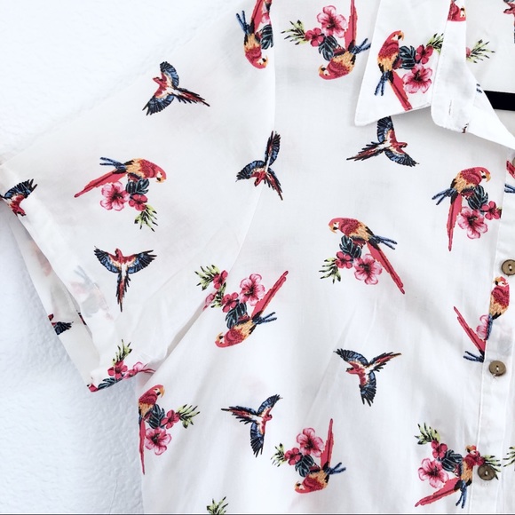 Love Notes short sleeve parrot tropical top - Picture 4 of 6